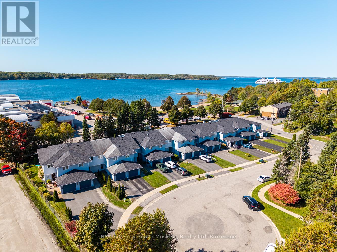 18 Georgian Bay Avenue, Parry Sound, Ontario  P2A 3B2 - Photo 47 - X12441257