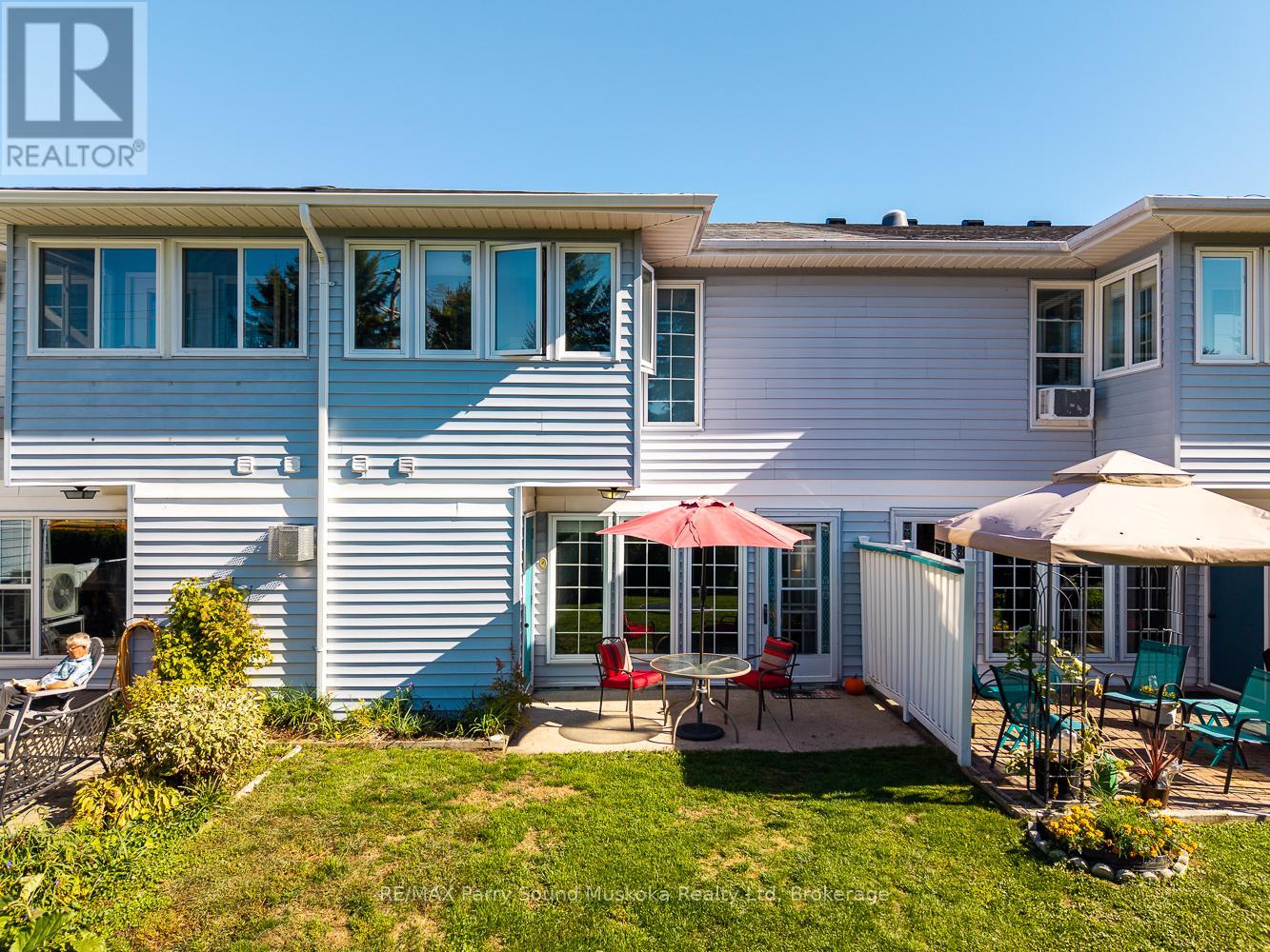 18 Georgian Bay Avenue, Parry Sound, Ontario  P2A 3B2 - Photo 5 - X12441257