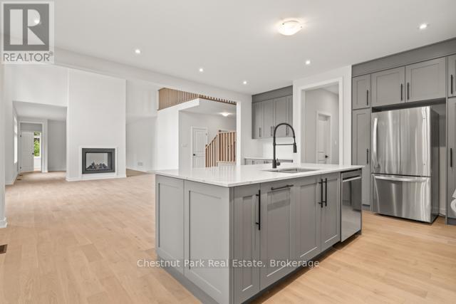 87 - 1019 Pondview Court, Lake Of Bays, Ontario  P1H 2J6 - Photo 12 - X12441767