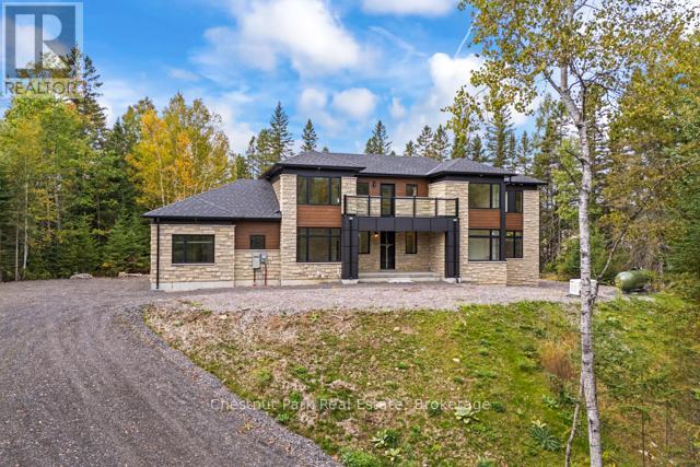 87 - 1019 Pondview Court, Lake Of Bays, Ontario  P1H 2J6 - Photo 2 - X12441767