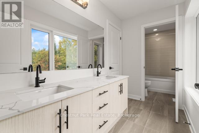 87 - 1019 Pondview Court, Lake Of Bays, Ontario  P1H 2J6 - Photo 32 - X12441767