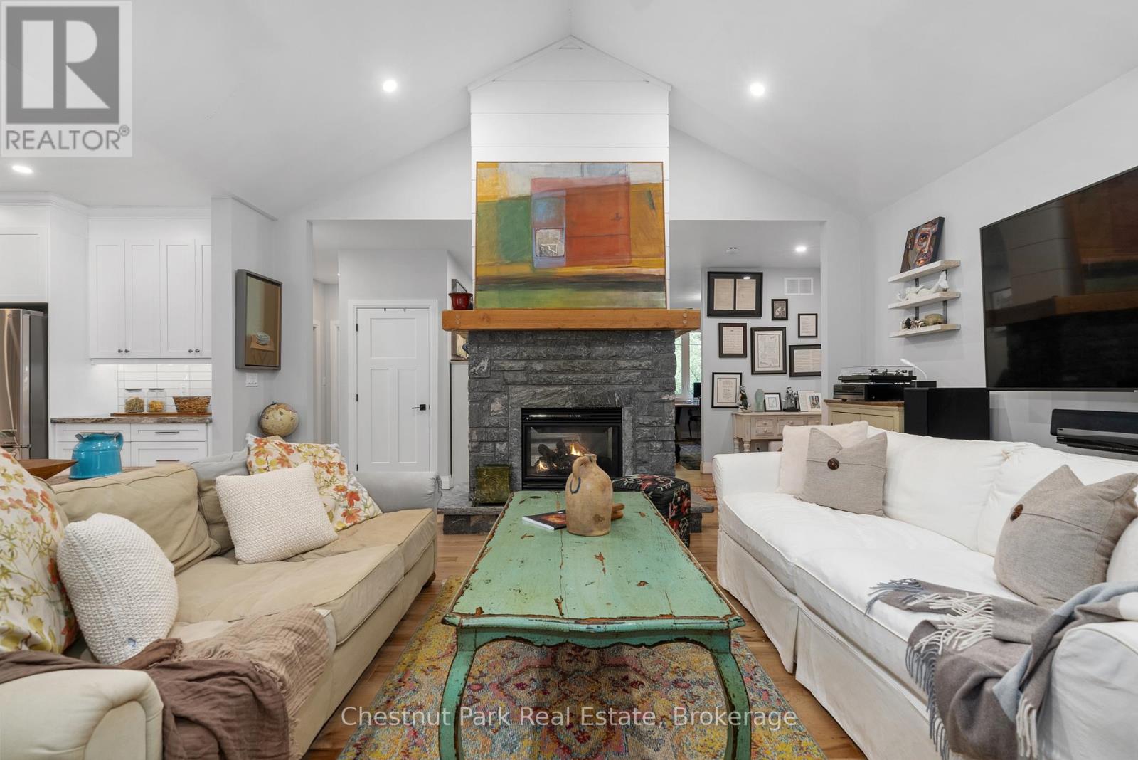 170 Springfield Road, Huntsville, Ontario  P1H 0H8 - Photo 10 - X12442339