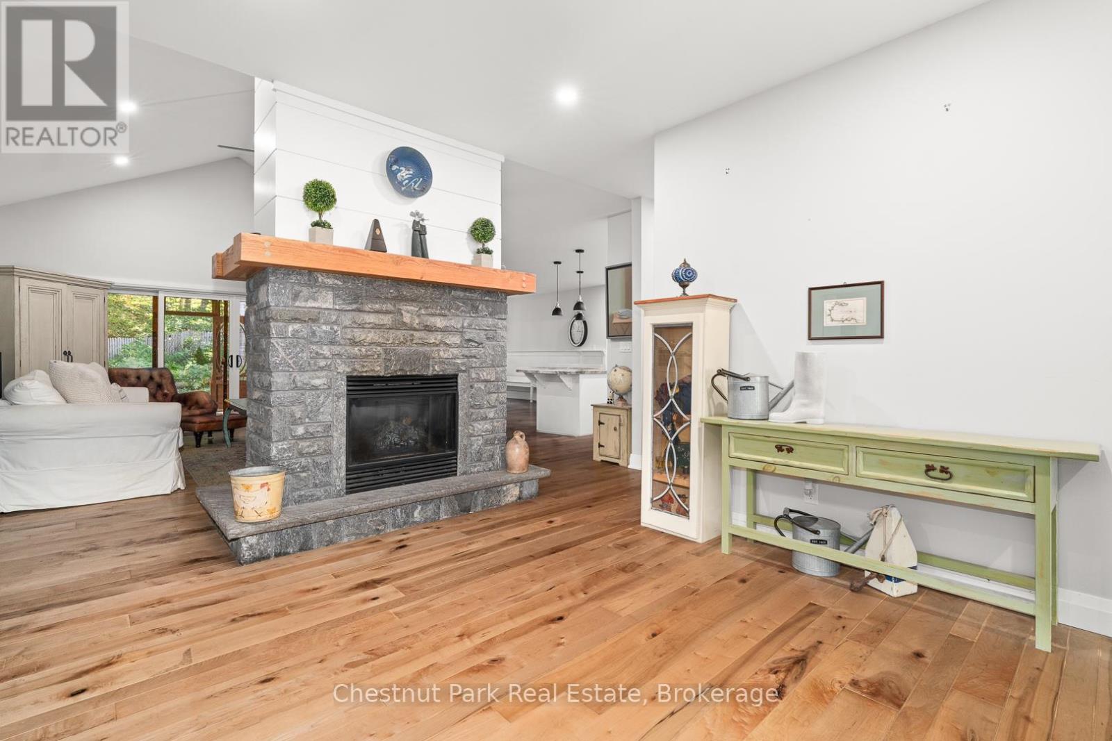 170 Springfield Road, Huntsville, Ontario  P1H 0H8 - Photo 6 - X12442339