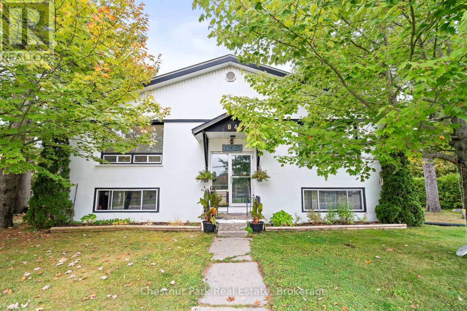 84 Hiram Street, Bracebridge, Ontario  P1L 1S6 - Photo 1 - X12443019