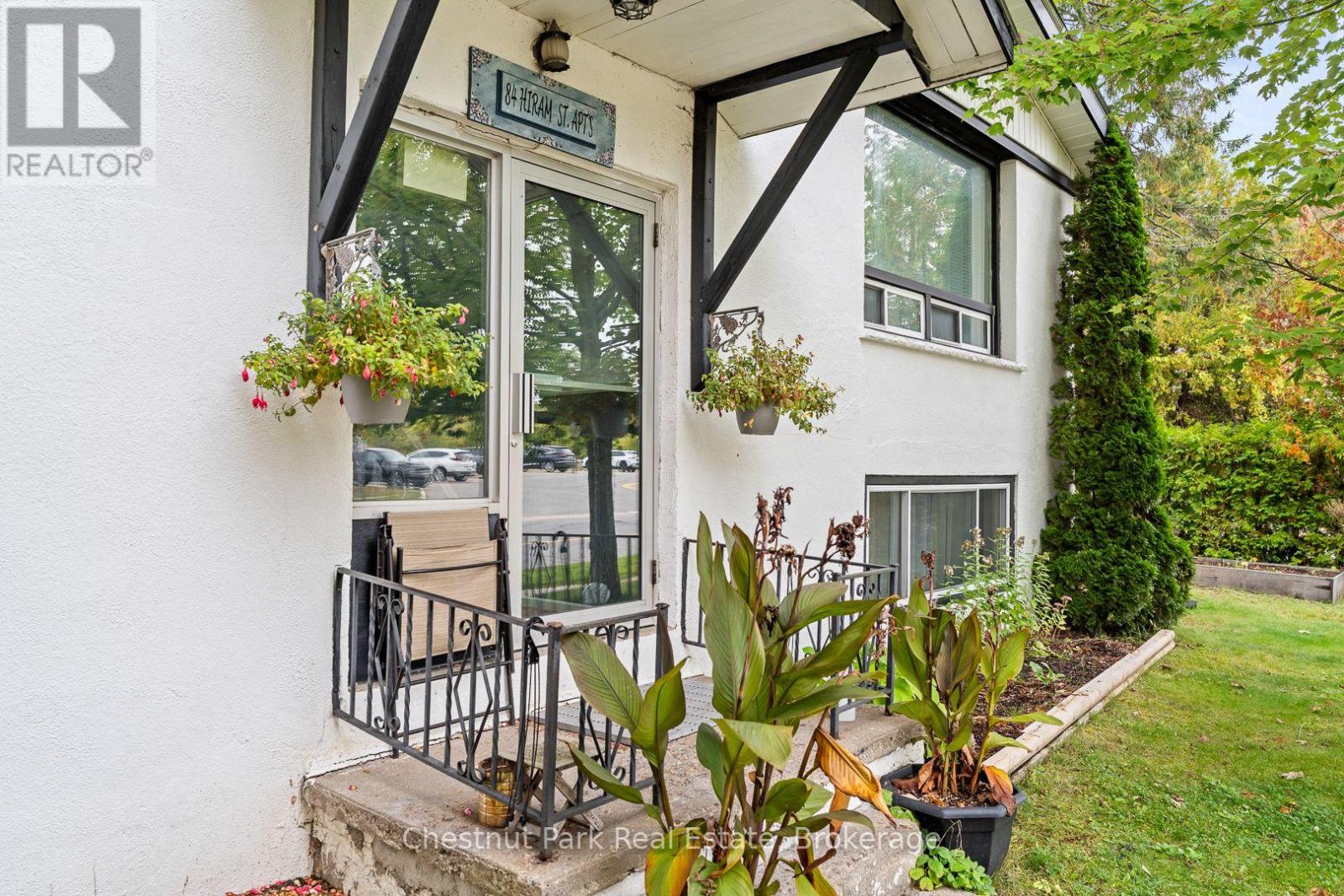 84 Hiram Street, Bracebridge, Ontario  P1L 1S6 - Photo 5 - X12443019