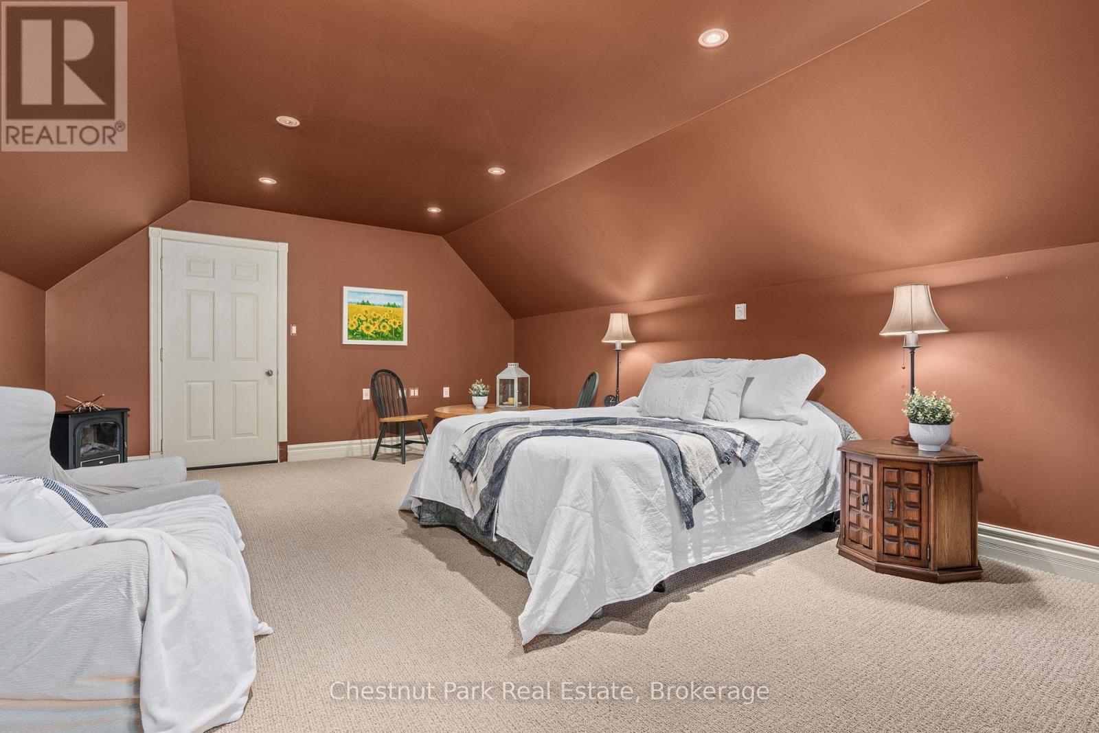 2360 60 Highway, Lake Of Bays, Ontario  P1H 2E5 - Photo 36 - X12443768