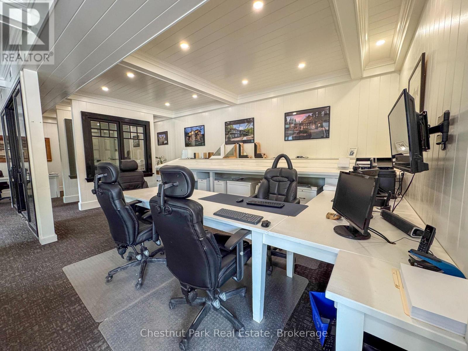 1004 Maple Street, Muskoka Lakes, Ontario  P0C 1A0 - Photo 10 - X12444403