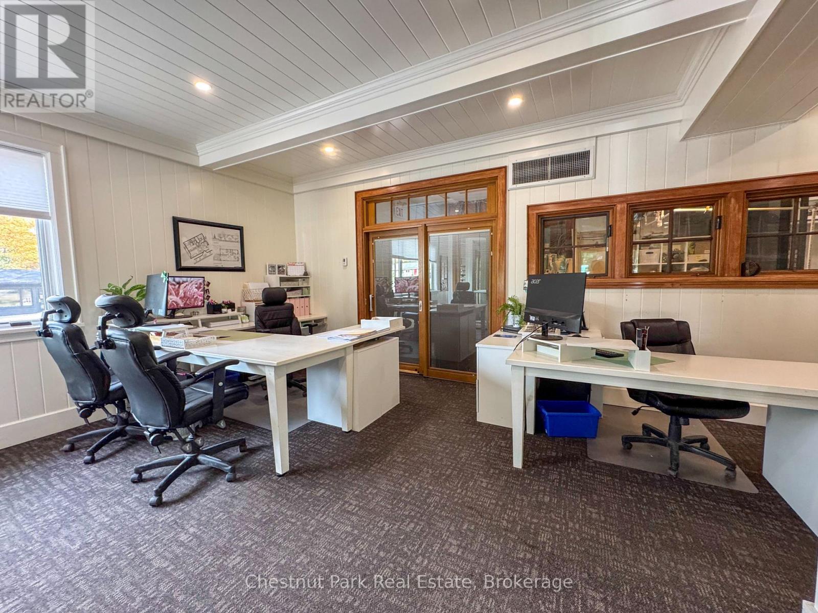 1004 Maple Street, Muskoka Lakes, Ontario  P0C 1A0 - Photo 12 - X12444403