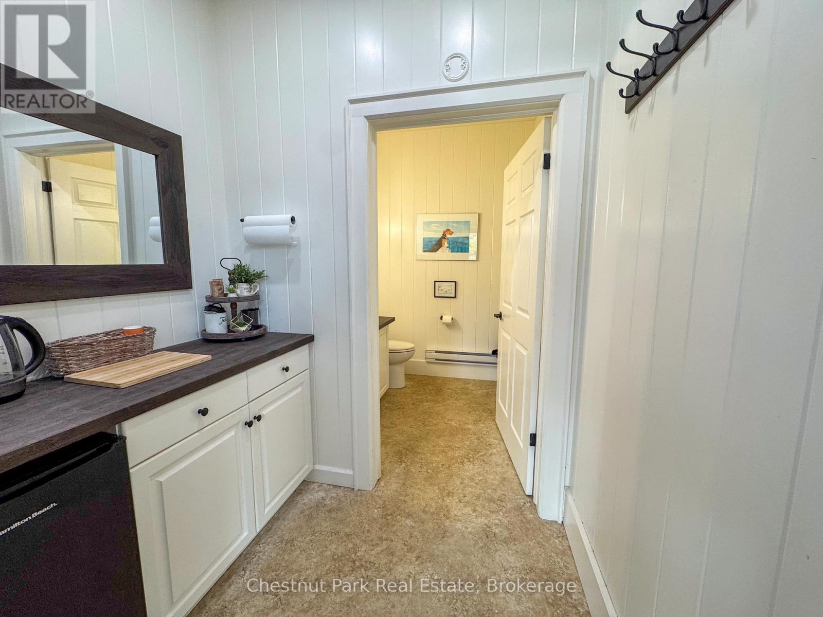 1004 Maple Street, Muskoka Lakes, Ontario  P0C 1A0 - Photo 15 - X12444403