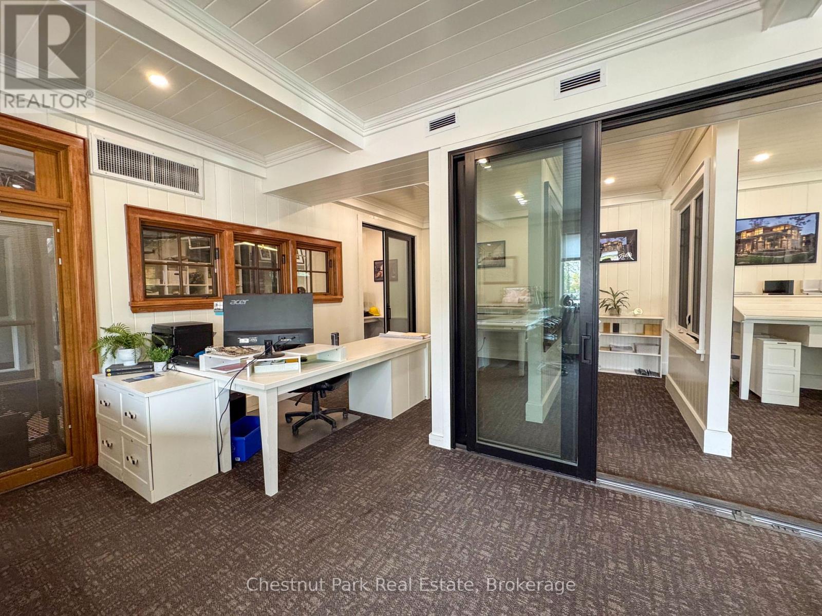 1004 Maple Street, Muskoka Lakes, Ontario  P0C 1A0 - Photo 8 - X12444403