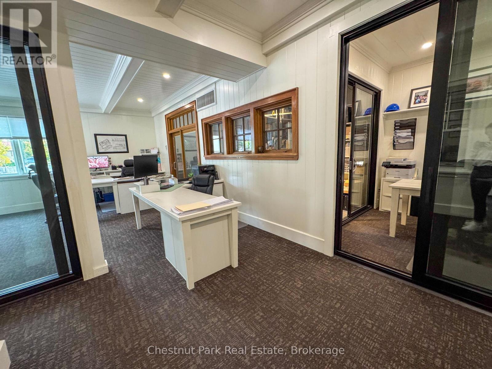 1004 Maple Street, Muskoka Lakes, Ontario  P0C 1A0 - Photo 9 - X12444403