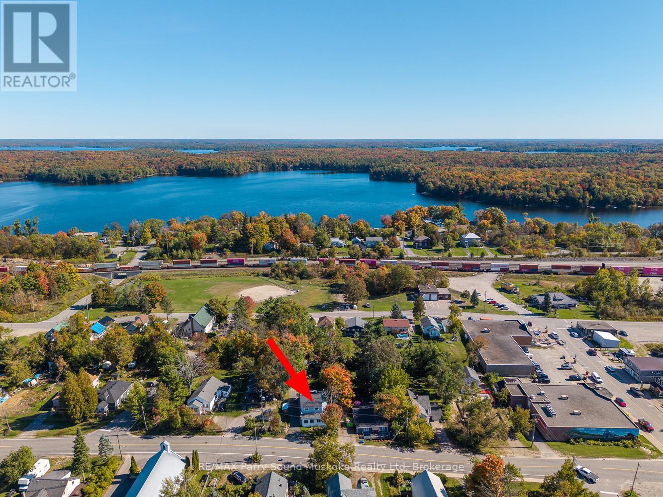 502 High Street, Georgian Bay, Ontario  P0C 1H0 - Photo 2 - X12444546
