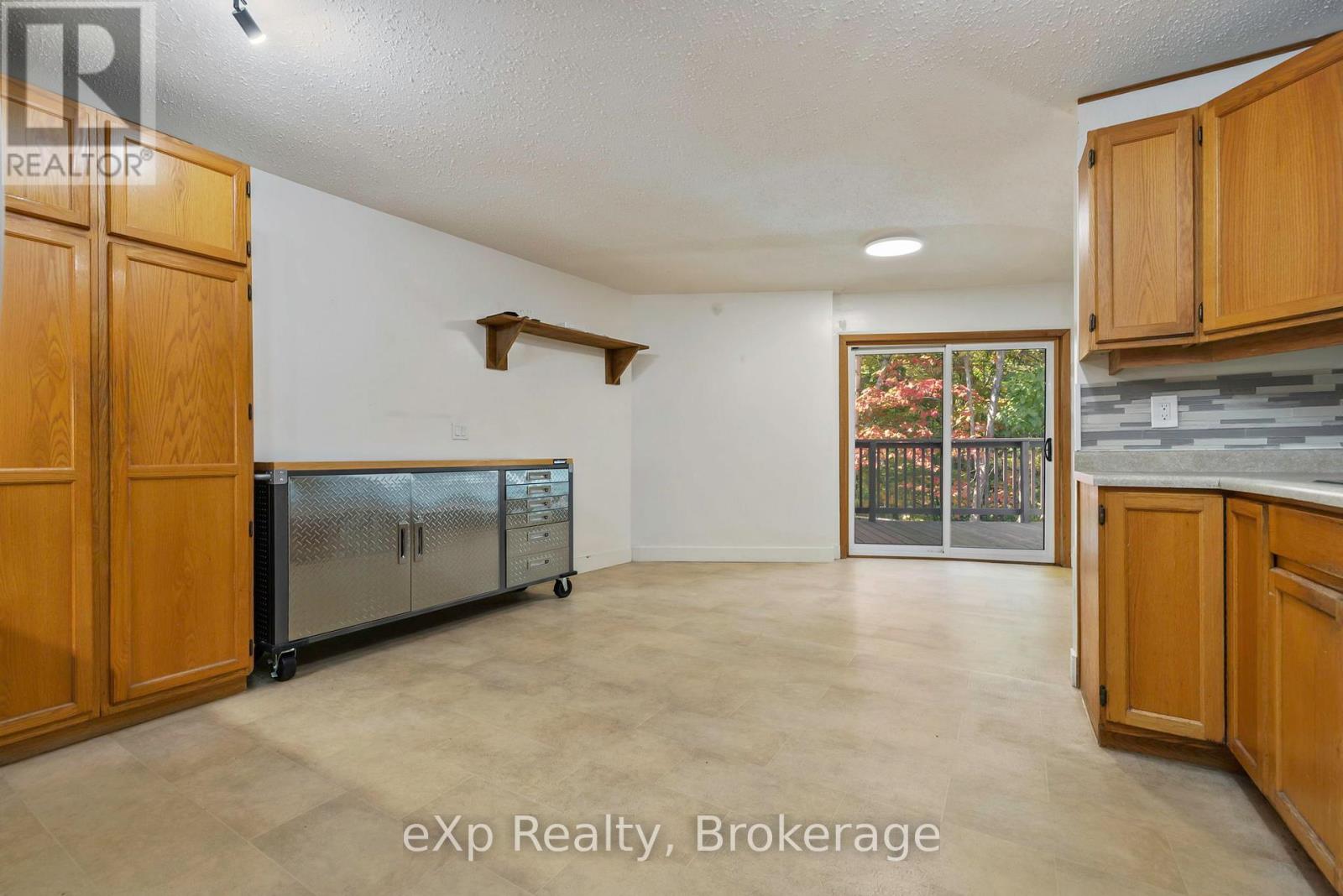 18 Kristen Heights, Parry Sound, Ontario  P2A 2Z6 - Photo 15 - X12444974