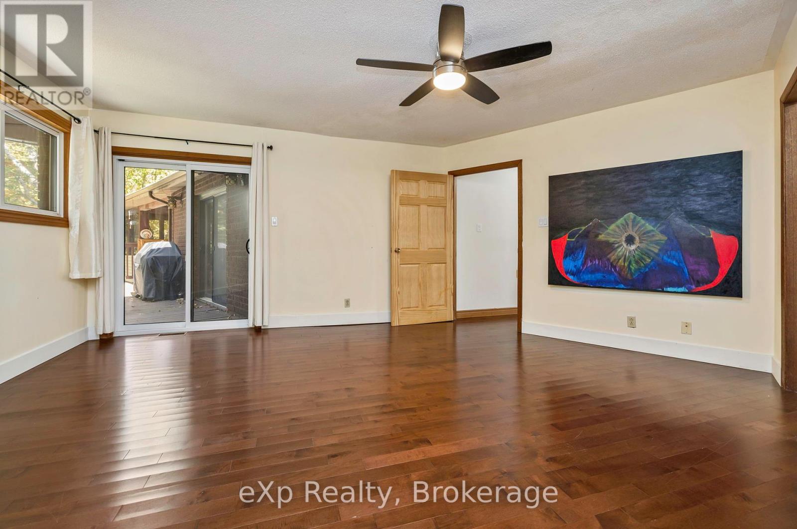 18 Kristen Heights, Parry Sound, Ontario  P2A 2Z6 - Photo 20 - X12444974