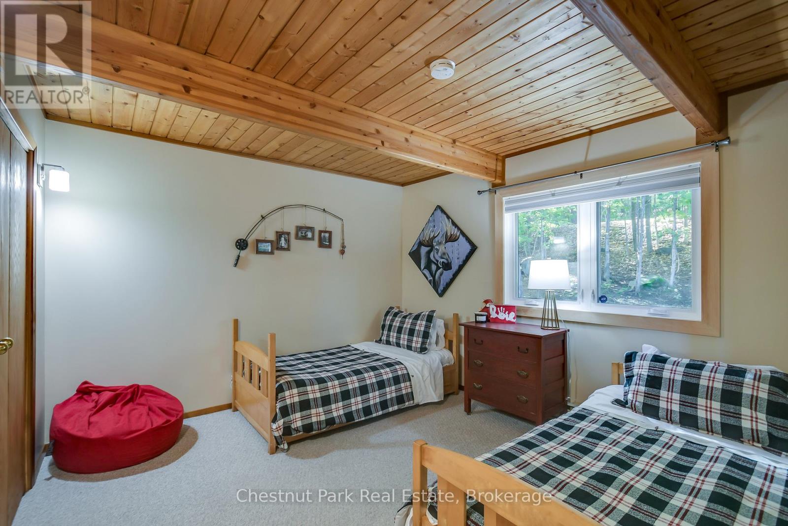 1033 Point Ideal Road, Lake Of Bays, Ontario  P0A 1H0 - Photo 23 - X12445195