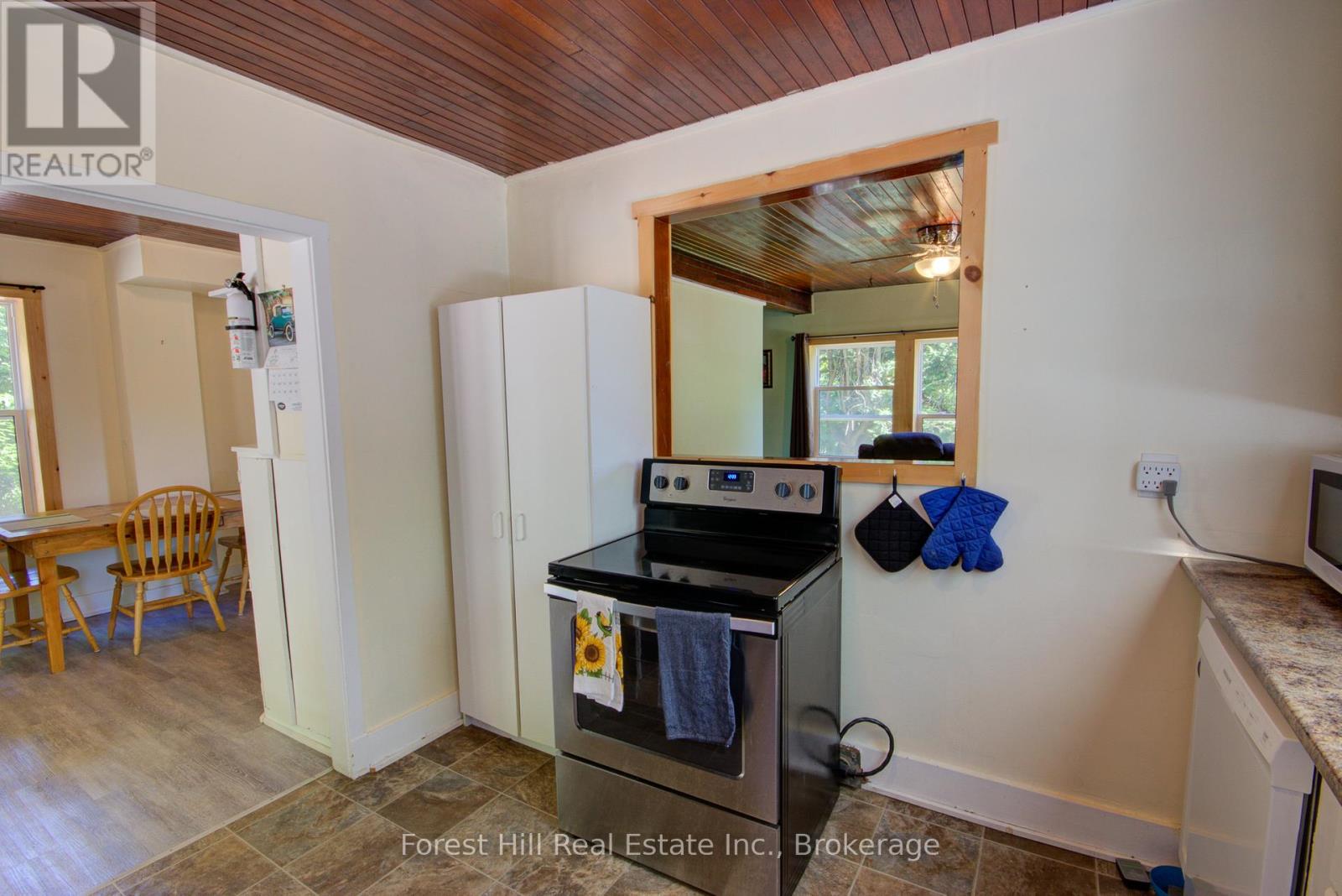 4061 Muskoka Rd 169 Highway, Muskoka Lakes, Ontario  P0B 1J0 - Photo 13 - X12446717