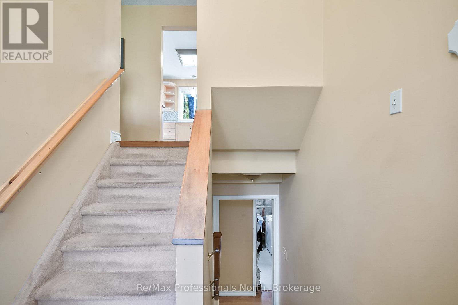 1200 Muskoka Road N, Gravenhurst, Ontario  P1P 1R7 - Photo 3 - X12446973