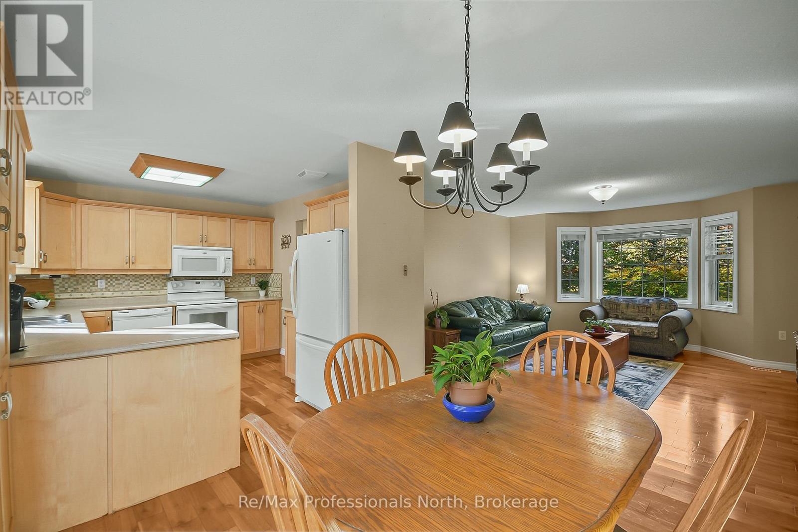 1200 Muskoka Road N, Gravenhurst, Ontario  P1P 1R7 - Photo 8 - X12446973