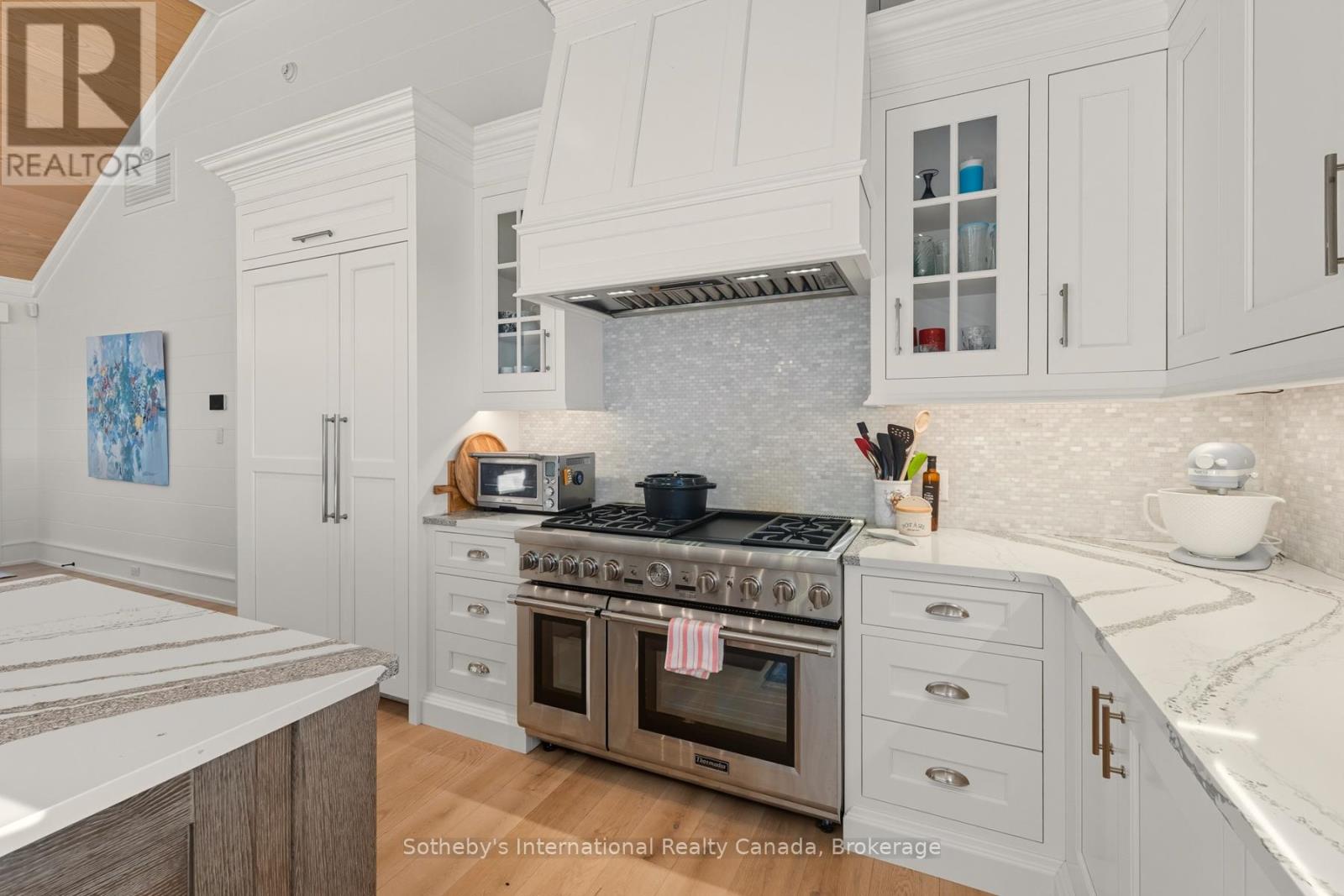 800 Big Island Road, Huntsville, Ontario  P1H 2J2 - Photo 12 - X12447480