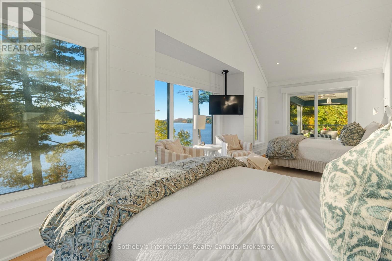 800 Big Island Road, Huntsville, Ontario  P1H 2J2 - Photo 15 - X12447480