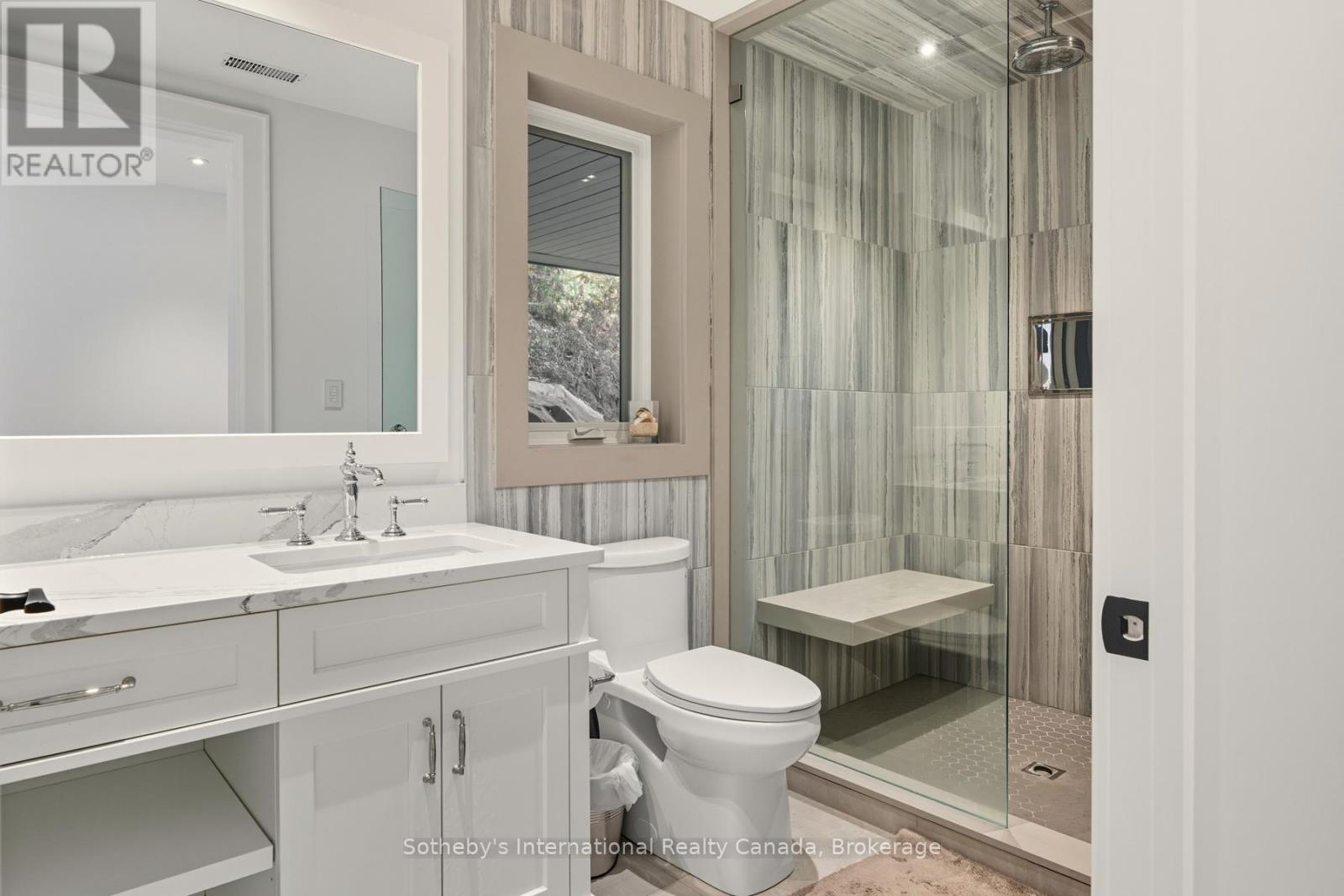 800 Big Island Road, Huntsville, Ontario  P1H 2J2 - Photo 34 - X12447480