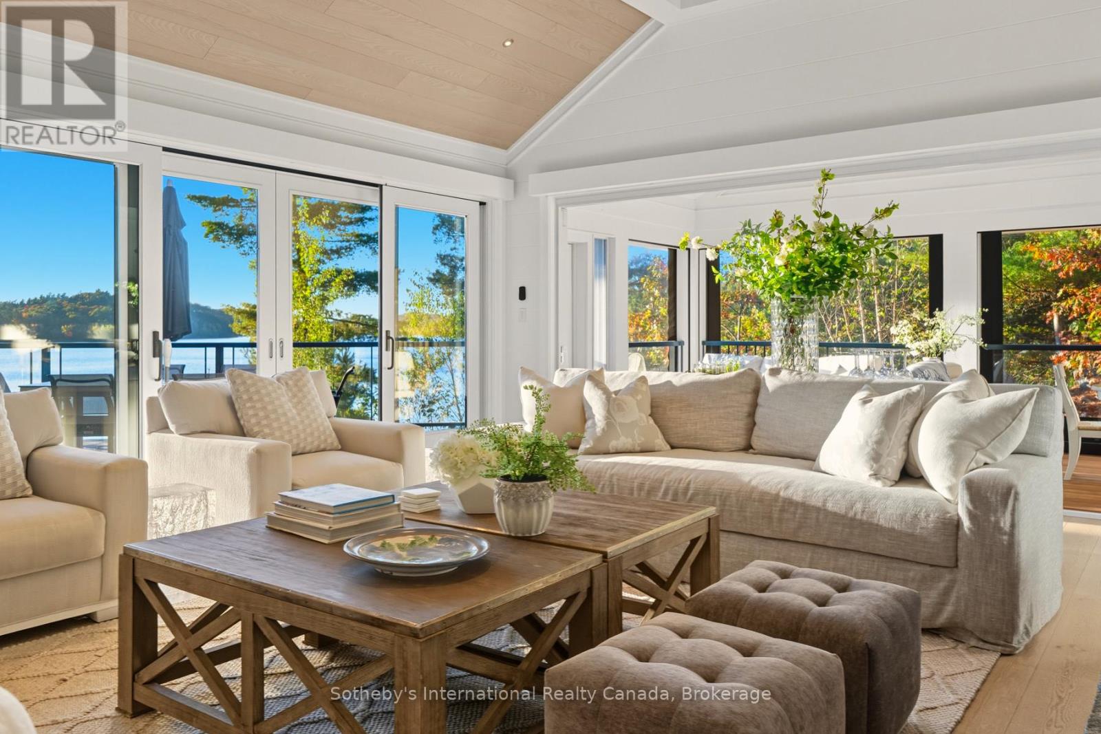 800 Big Island Road, Huntsville, Ontario  P1H 2J2 - Photo 6 - X12447480