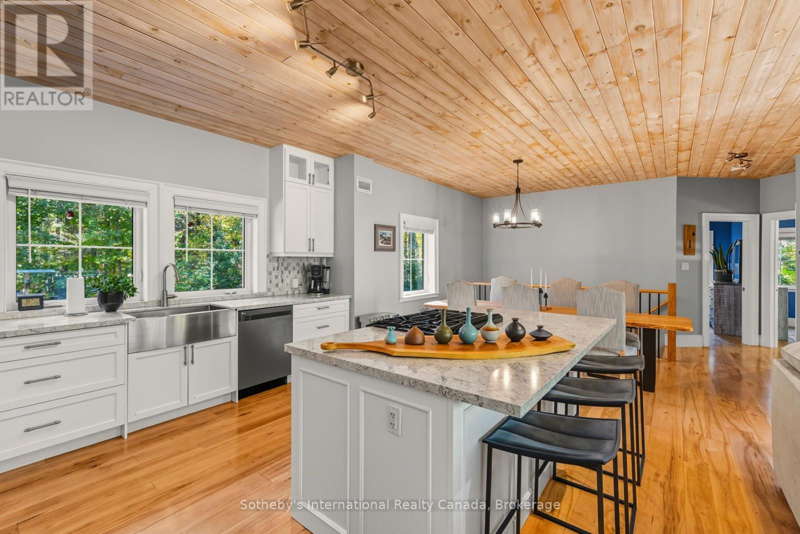 64 Bowyer Road, Huntsville, Ontario  P1H 2J4 - Photo 10 - X12448426