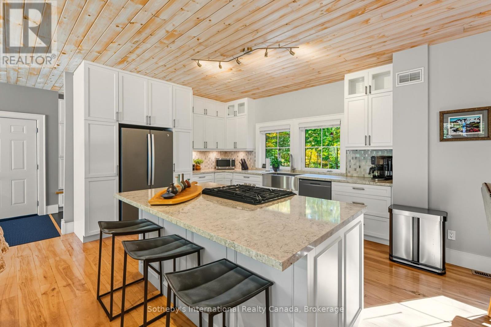 64 Bowyer Road, Huntsville, Ontario  P1H 2J4 - Photo 12 - X12448426