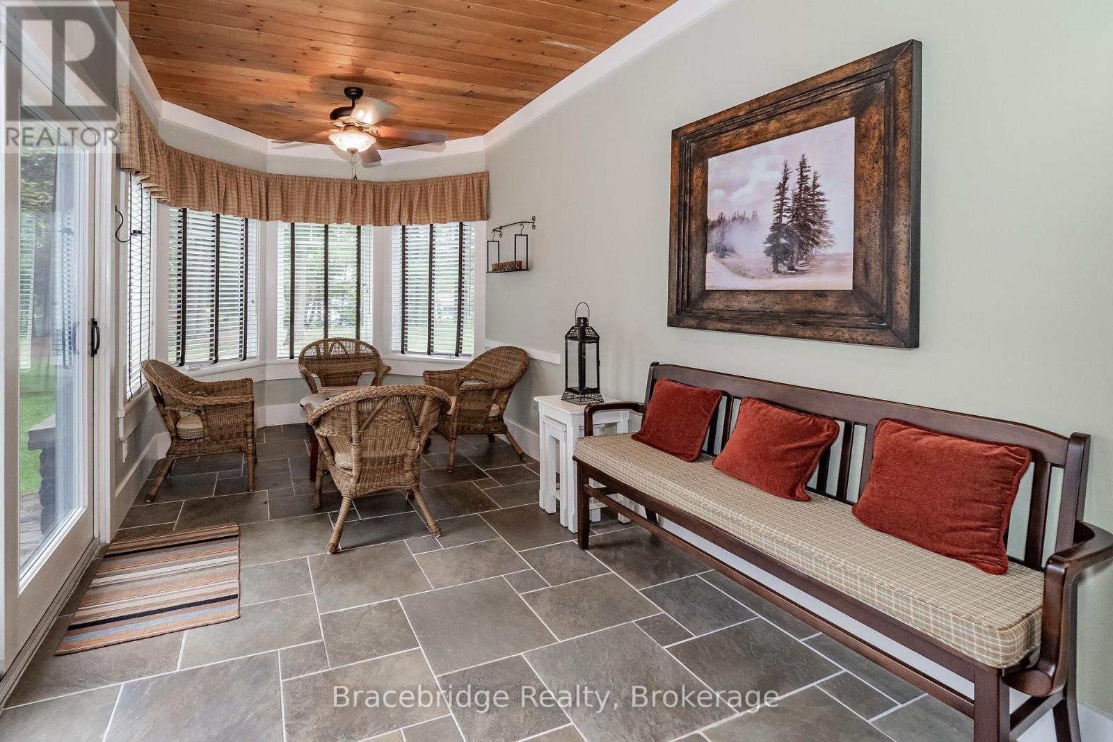 Villa 6 W1 Or W10 - 1020 Birch Glen Road Highway, Lake Of Bays, Ontario  P0B 1A0 - Photo 16 - X12448611