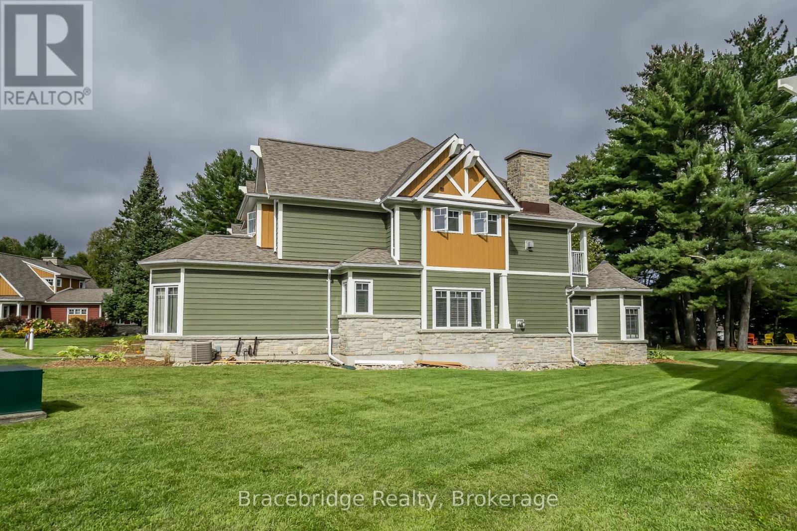 Villa 6 W1 Or W10 - 1020 Birch Glen Road Highway, Lake Of Bays, Ontario  P0B 1A0 - Photo 2 - X12448611