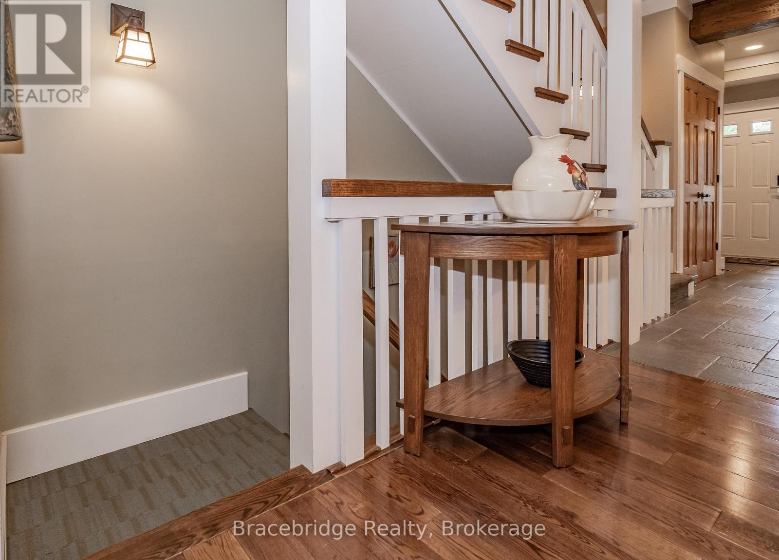 Villa 6 W1 Or W10 - 1020 Birch Glen Road Highway, Lake Of Bays, Ontario  P0B 1A0 - Photo 30 - X12448611