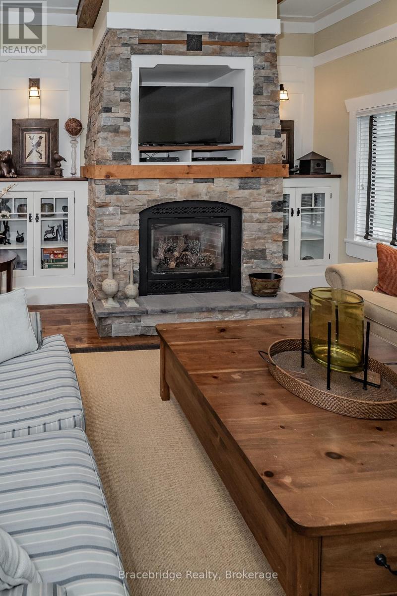 Villa 6 W1 Or W10 - 1020 Birch Glen Road Highway, Lake Of Bays, Ontario  P0B 1A0 - Photo 8 - X12448611