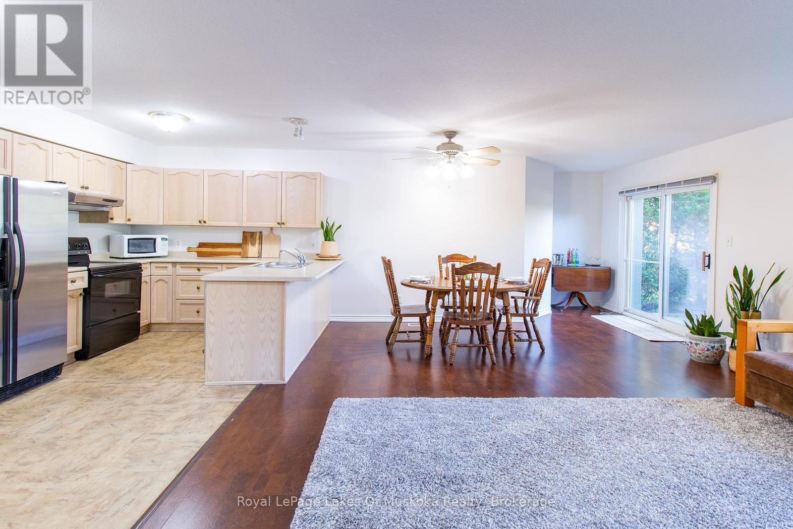 110 - 24 Ontario Street, Bracebridge, Ontario  P1L 2H5 - Photo 12 - X12448690