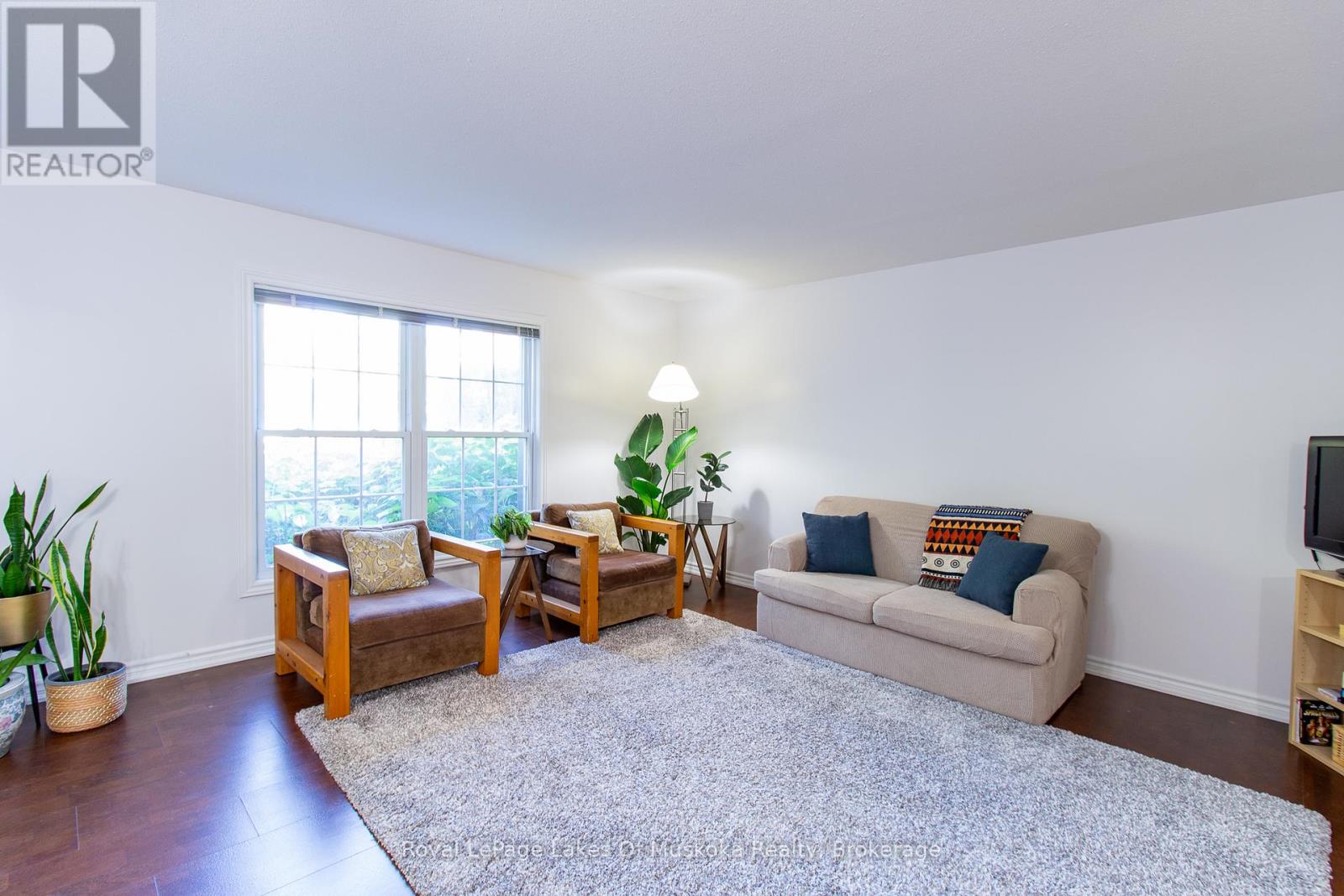 110 - 24 Ontario Street, Bracebridge, Ontario  P1L 2H5 - Photo 16 - X12448690