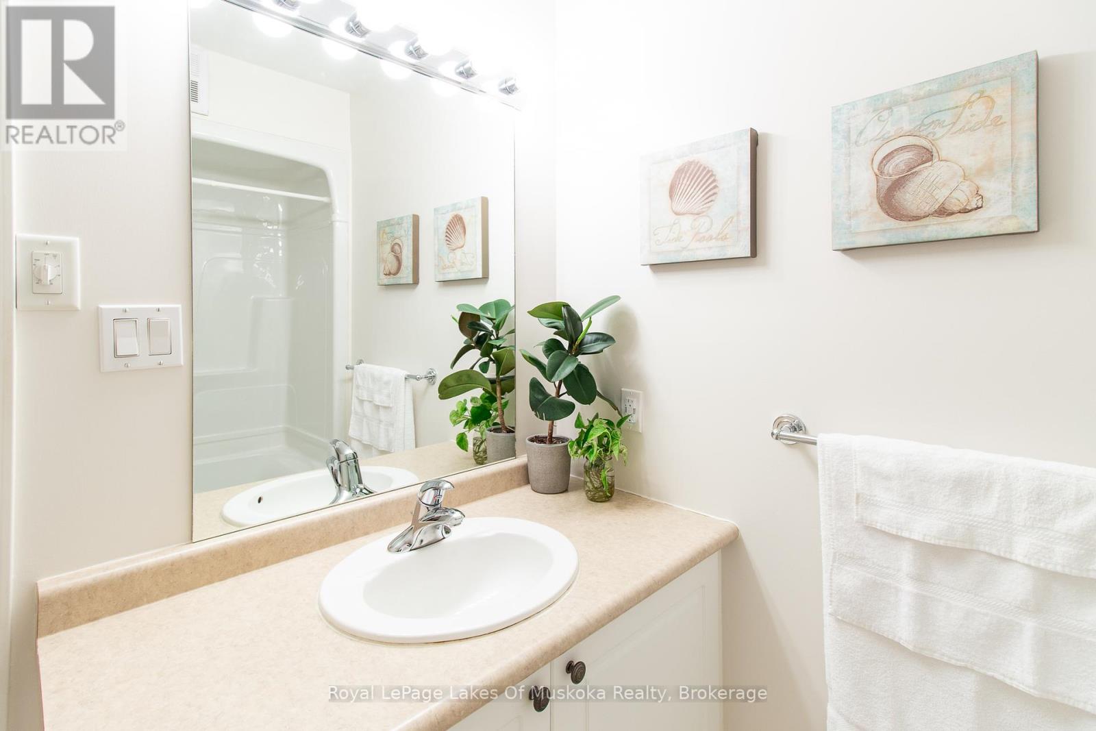 110 - 24 Ontario Street, Bracebridge, Ontario  P1L 2H5 - Photo 22 - X12448690