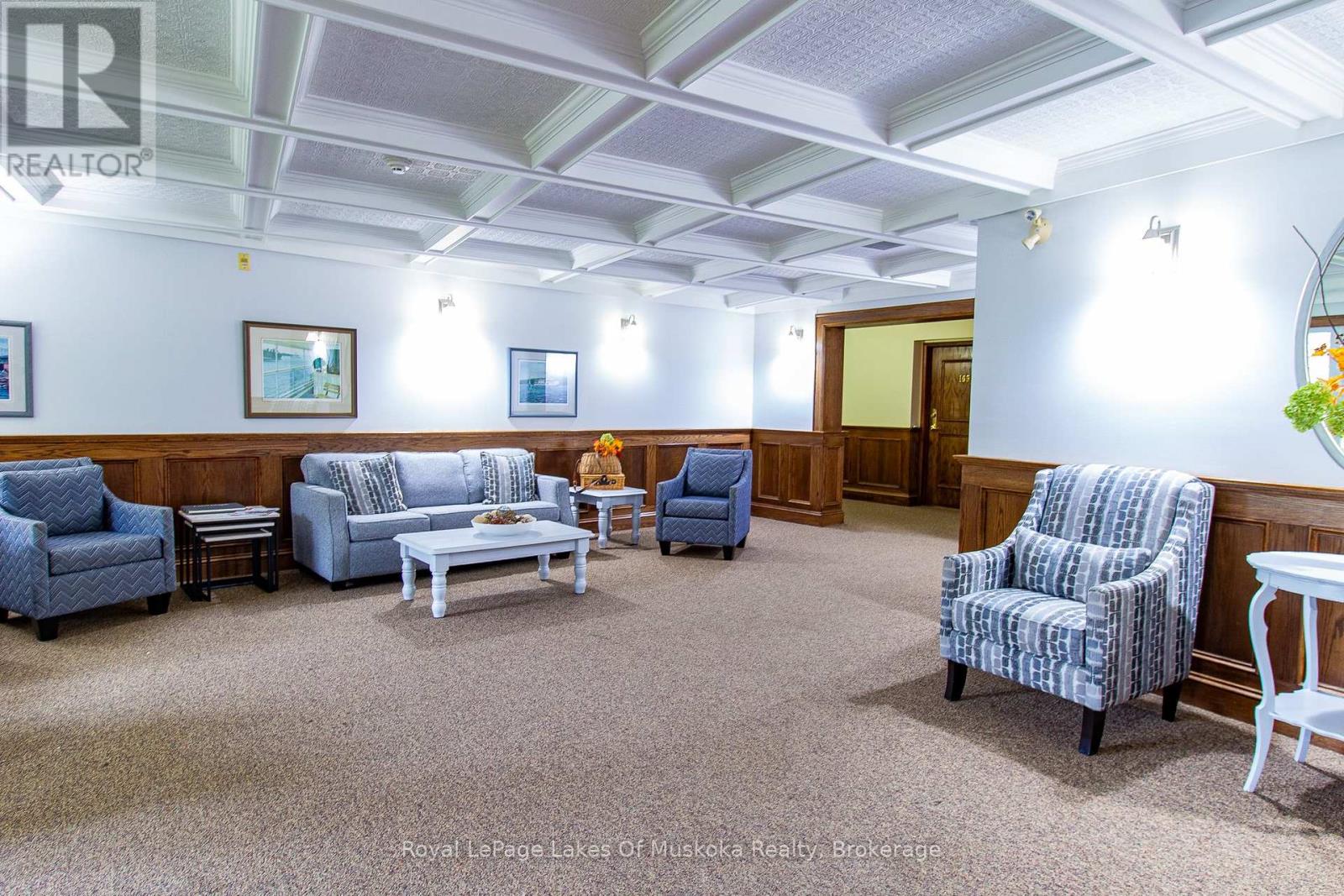 110 - 24 Ontario Street, Bracebridge, Ontario  P1L 2H5 - Photo 3 - X12448690