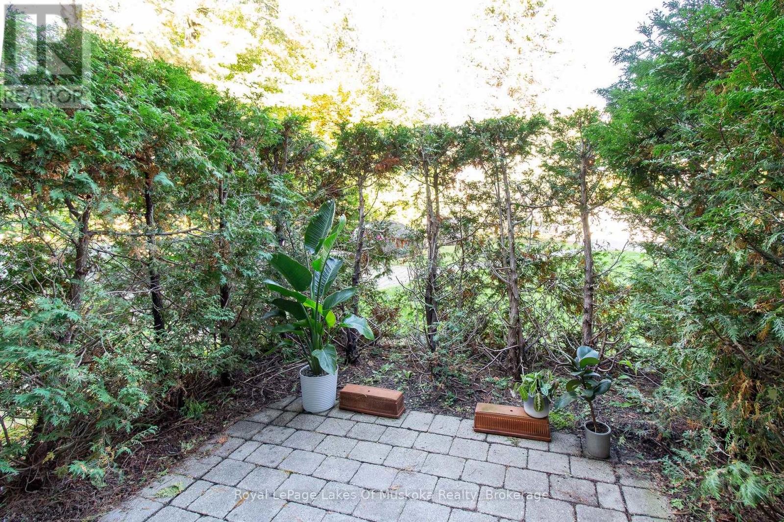 110 - 24 Ontario Street, Bracebridge, Ontario  P1L 2H5 - Photo 31 - X12448690