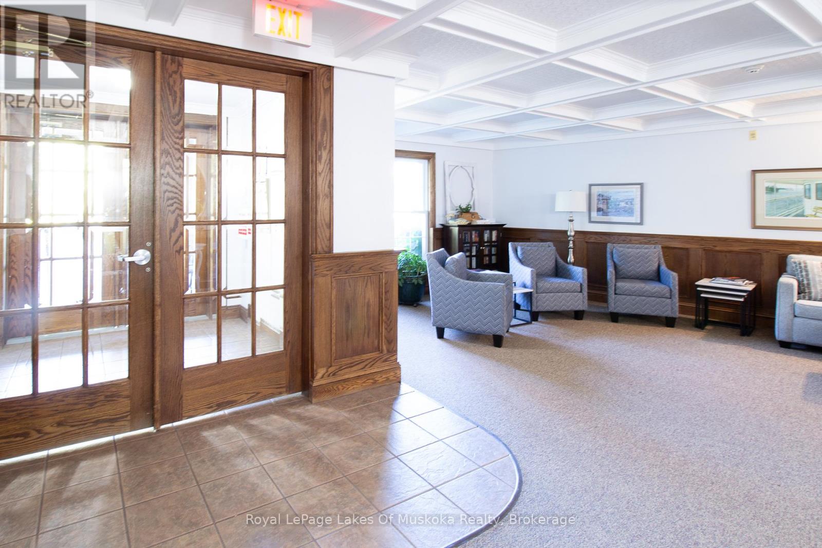 110 - 24 Ontario Street, Bracebridge, Ontario  P1L 2H5 - Photo 6 - X12448690