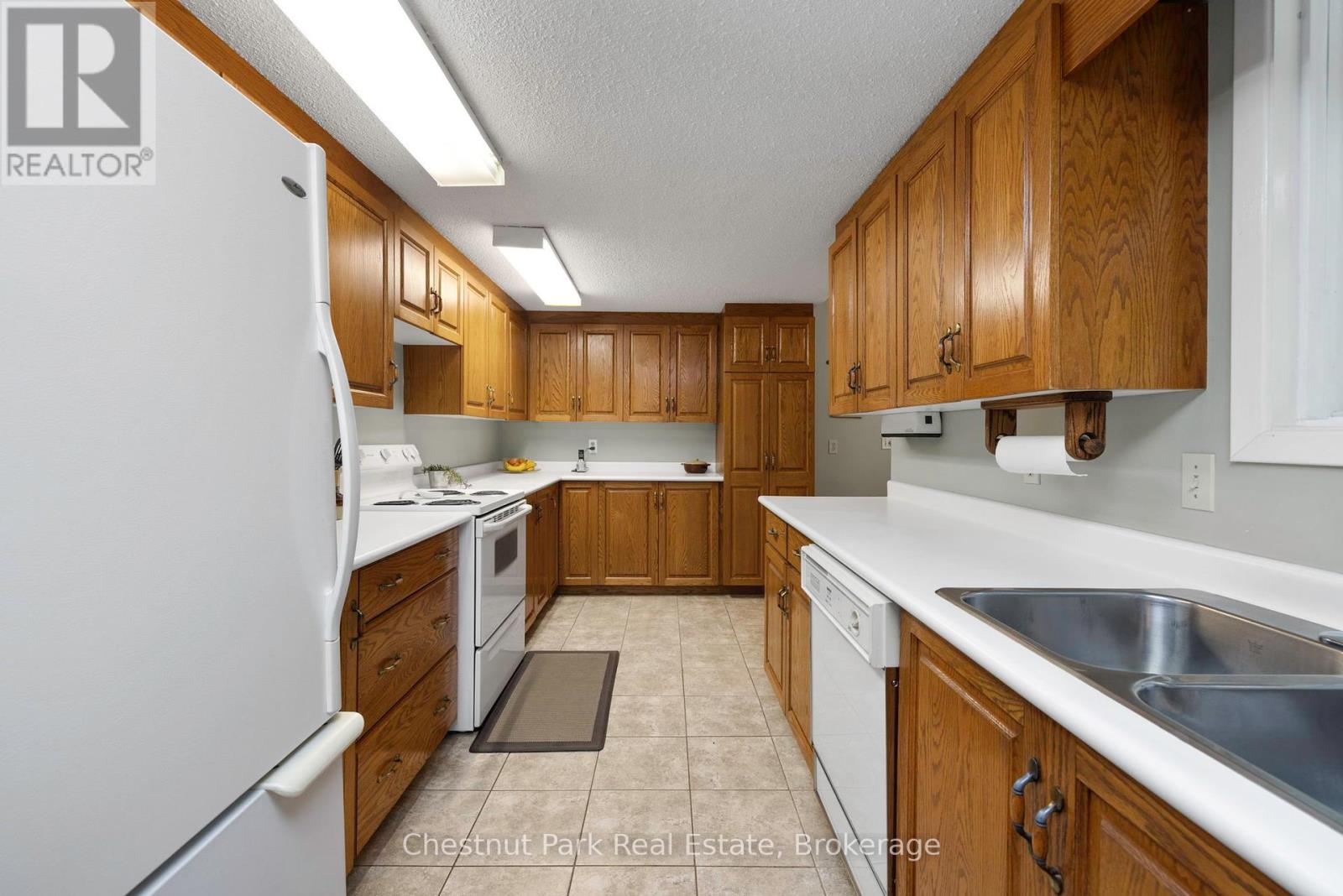 3711 Brunel Road, Lake Of Bays, Ontario  P0B 1A0 - Photo 10 - X12450067