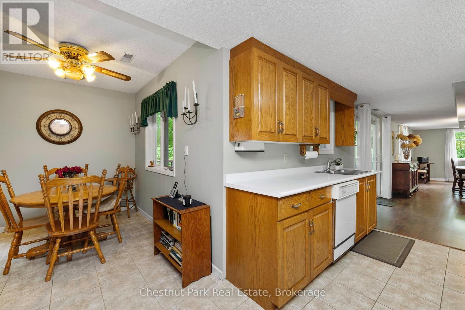 3711 Brunel Road, Lake Of Bays, Ontario  P0B 1A0 - Photo 9 - X12450067