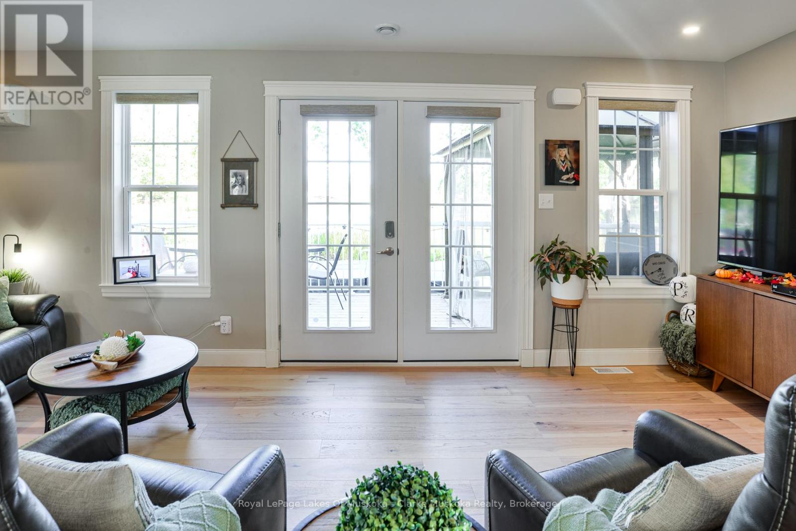 37 Mintens Lane, Georgian Bay, Ontario  L0K 1S0 - Photo 9 - X12450148