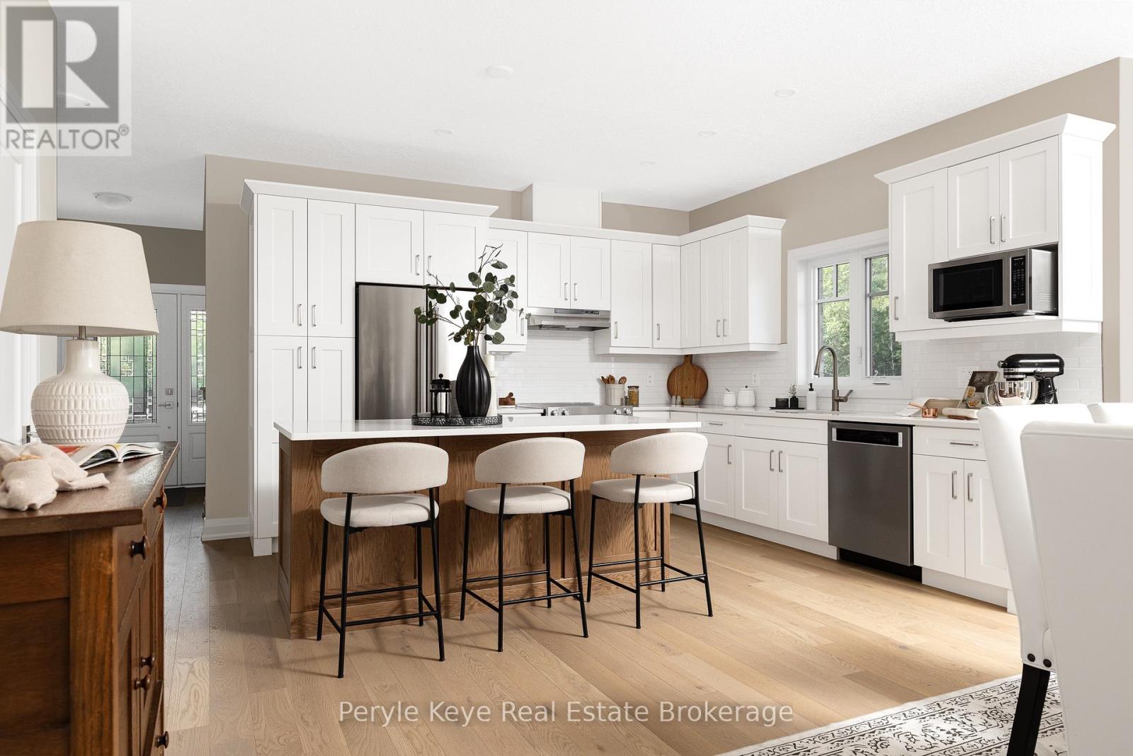 14 Charles Morley Boulevard, Huntsville, Ontario  P1H 0G5 - Photo 17 - X12451087