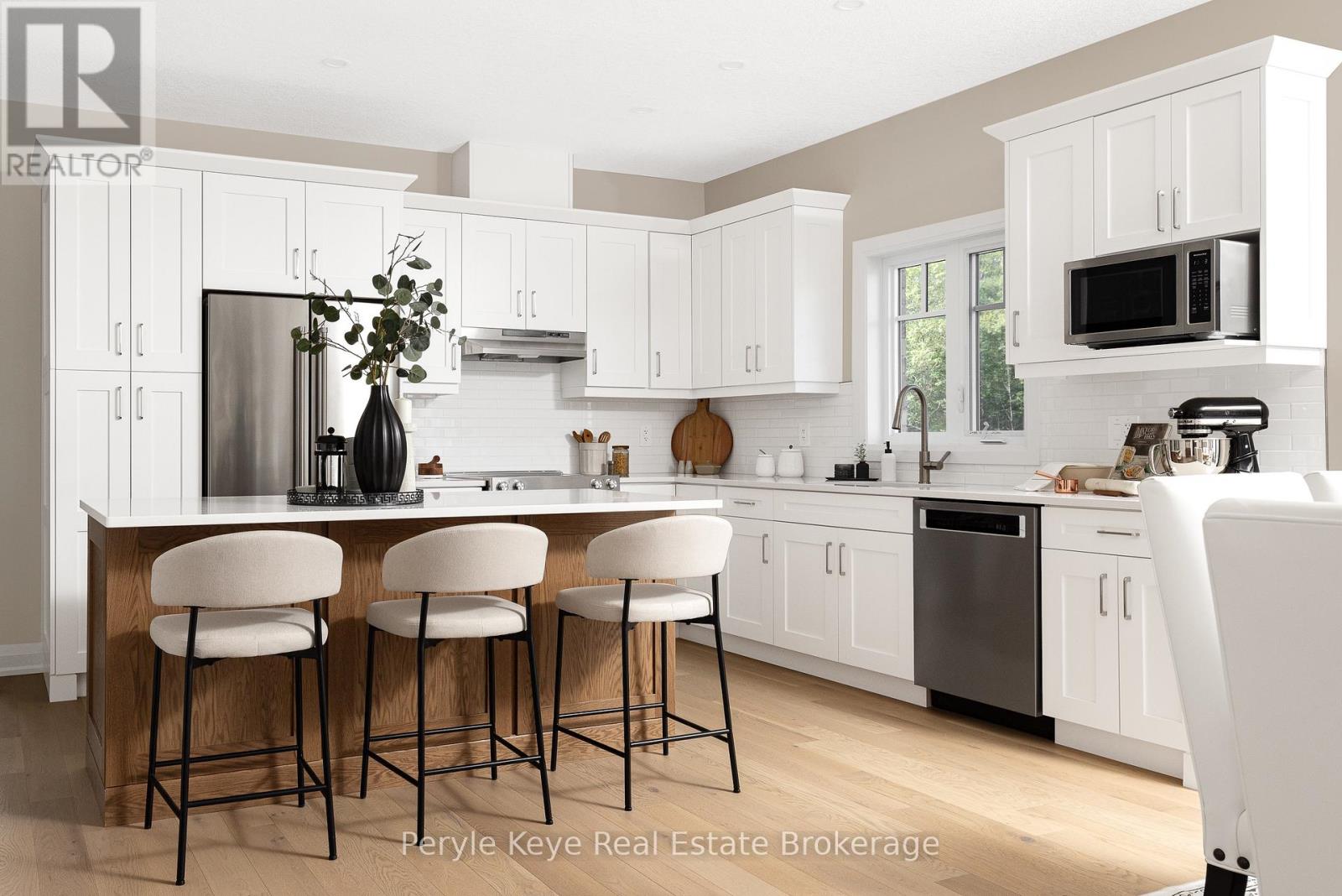 14 Charles Morley Boulevard, Huntsville, Ontario  P1H 0G5 - Photo 18 - X12451087