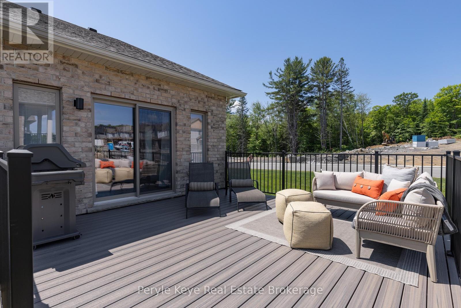 14 Charles Morley Boulevard, Huntsville, Ontario  P1H 0G5 - Photo 28 - X12451087