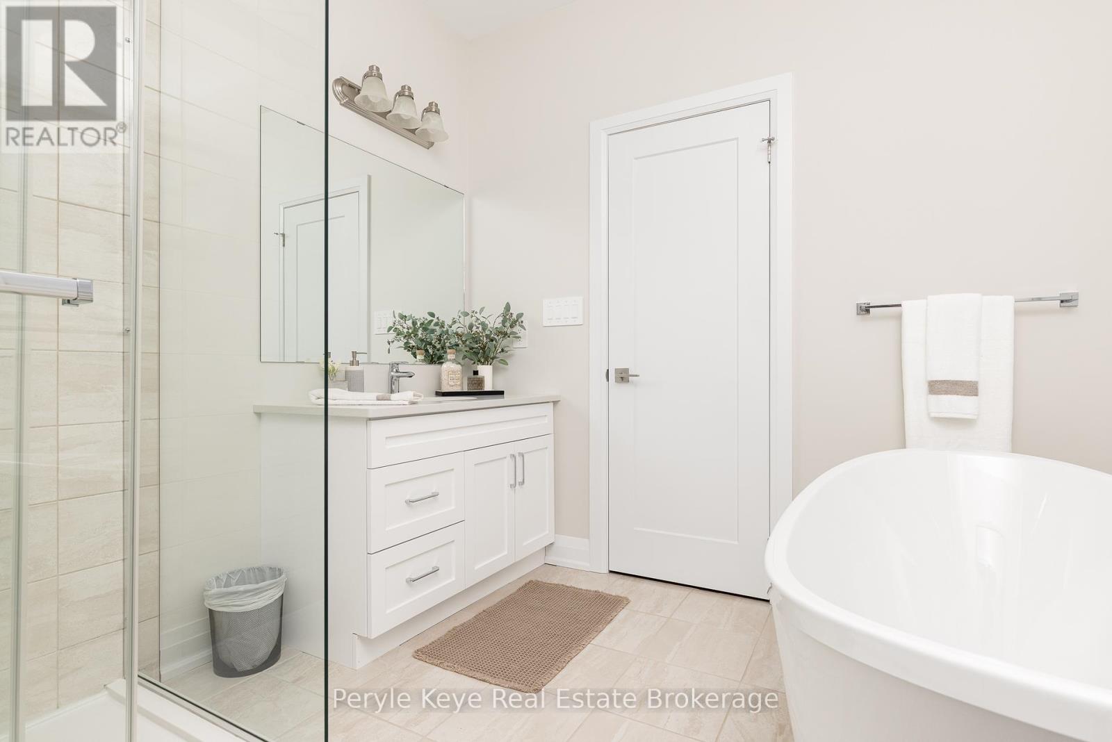 14 Charles Morley Boulevard, Huntsville, Ontario  P1H 0G5 - Photo 35 - X12451087