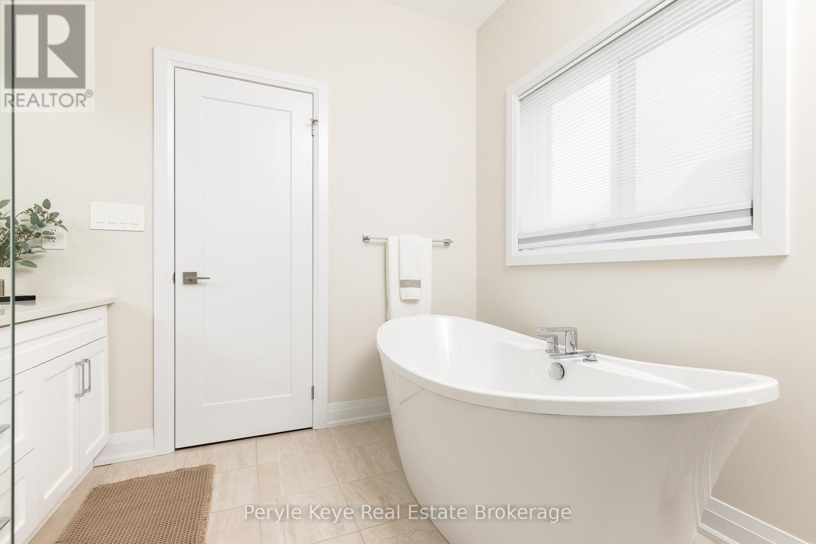 14 Charles Morley Boulevard, Huntsville, Ontario  P1H 0G5 - Photo 36 - X12451087