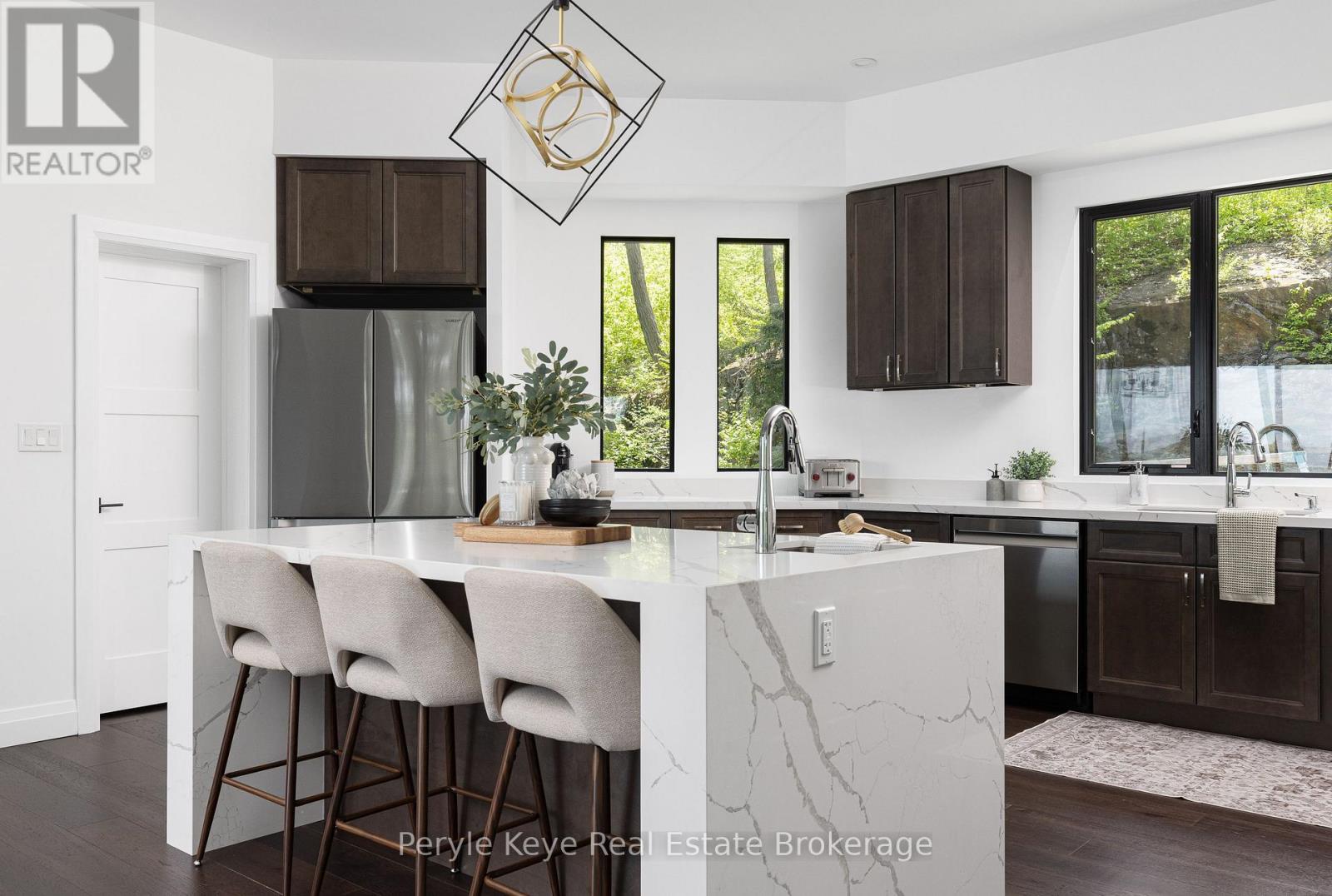 86 Claren Crescent, Huntsville, Ontario  P1H 0C3 - Photo 21 - X12451111