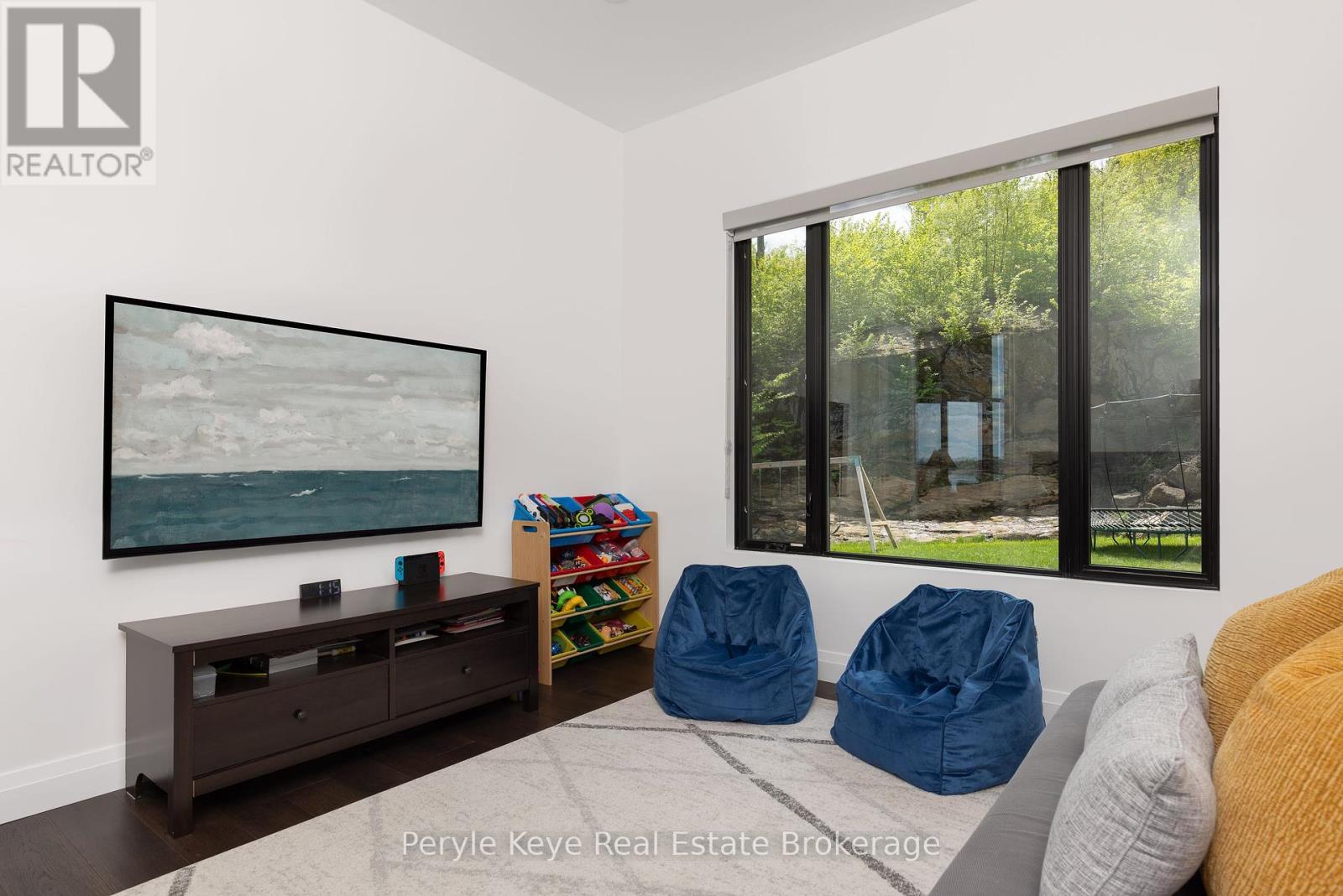 86 Claren Crescent, Huntsville, Ontario  P1H 0C3 - Photo 24 - X12451111