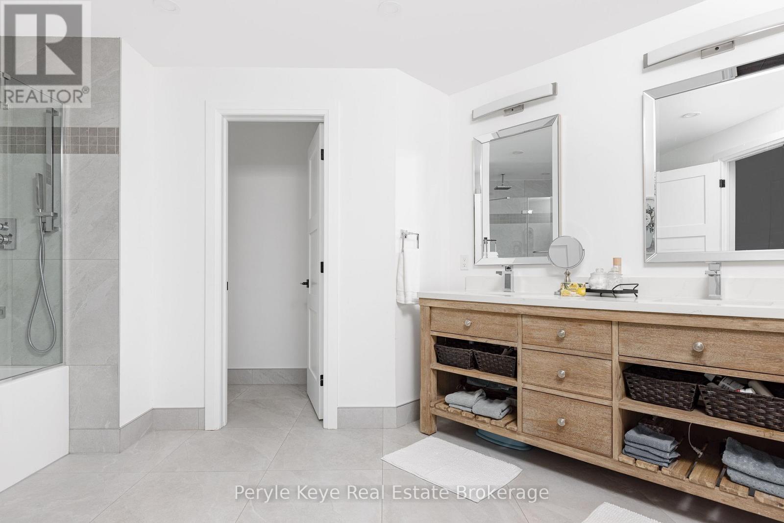 86 Claren Crescent, Huntsville, Ontario  P1H 0C3 - Photo 38 - X12451111