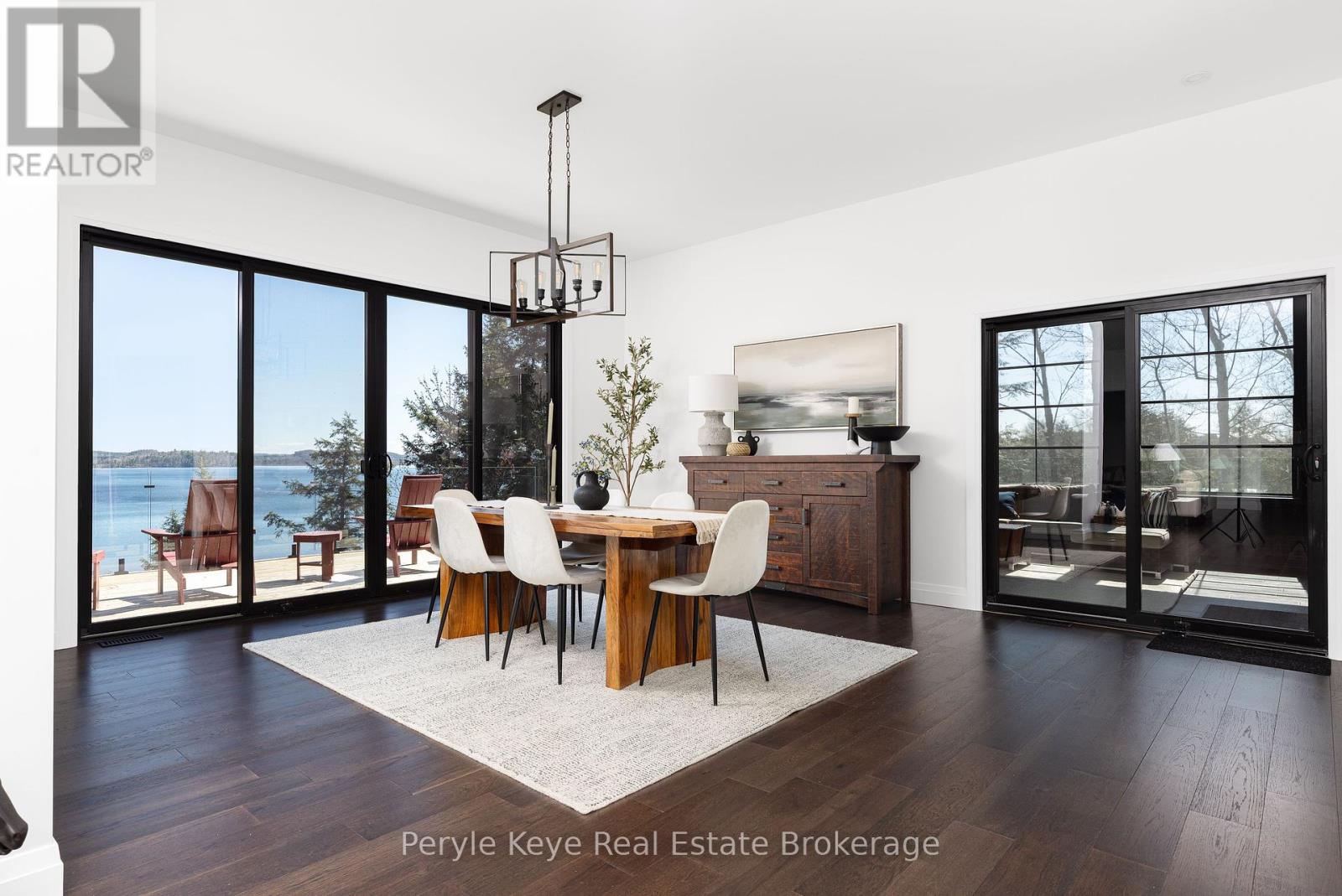 86 Claren Crescent, Huntsville, Ontario  P1H 0C3 - Photo 5 - X12451111